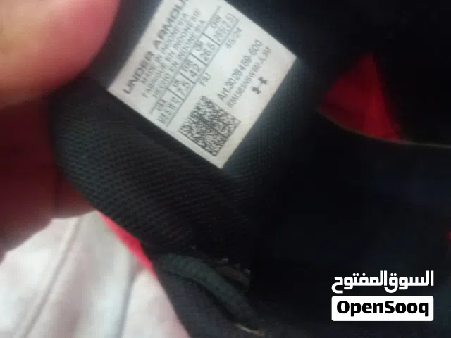 الحذاء من Under Armour