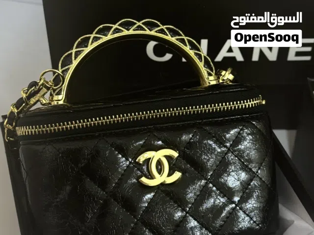 مو بس شنطة... هذي توقيع أناقة من شانيل