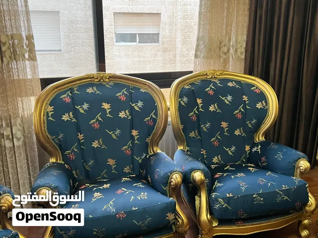 طقم كنب كلاسيك للبيع