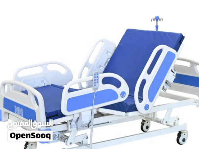 سرير طبي كهربائي 5 حركات متكامل مع كافه اغراضه + فرش مساج (استخدام 10 ايام فقط)