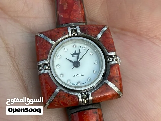 ساعة فضة قديمة