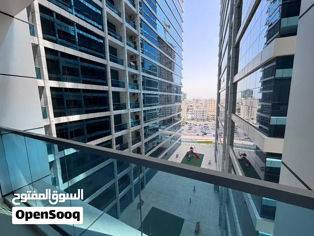 غرفة وصالة مفروشة للإيجار السنوي  غلفا تاور – الراشدية 1 موقع مميز، فرش راقٍ، قرب شارع الشيخ خليفة