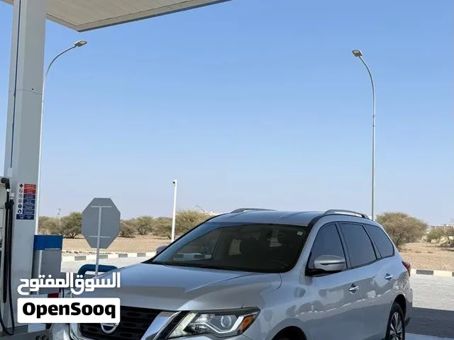 Used Nissan Pathfinder in Al Batinah