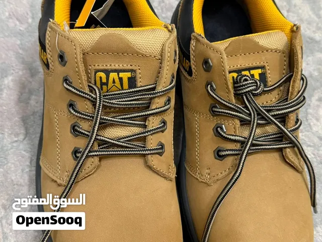 Brand new CAT safety shoes حذاء جديد ( CAT ) جديد للامان
