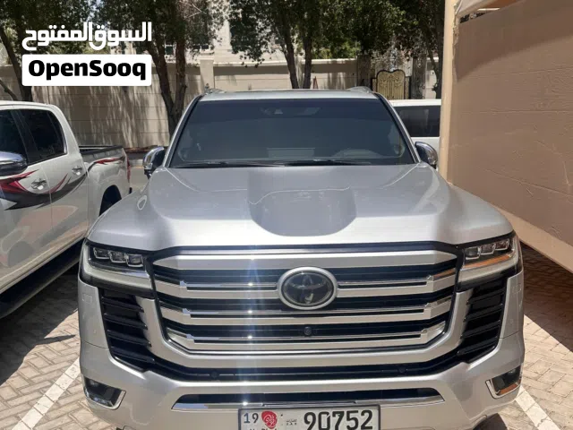 2022 تويوتا لاند كروزر VXR