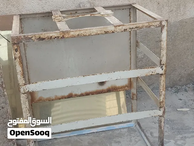 قفص مكيف عدد2 مع مطقورة ماء عدد2