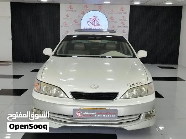 LEXUS ES 2000 سيارة لكزس عملية ومريحة، جاهزة للاستخدام مباشرة، وتتميز بنظافة السيارة وسلامة