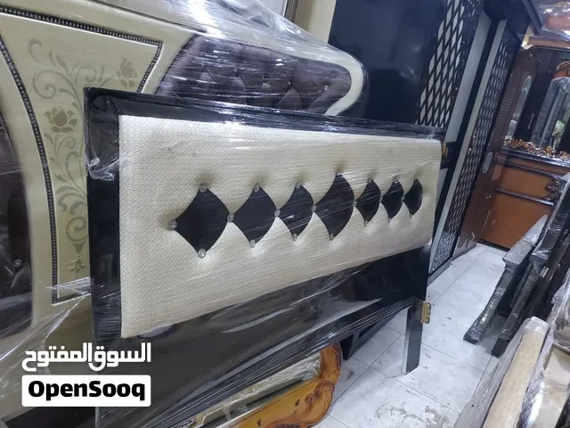 غرفه نوم خشب ماليزي درجه اولي  مستخدم نضيف