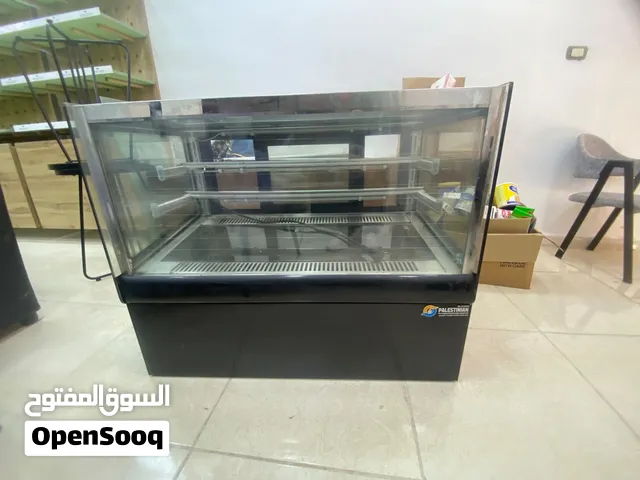 ثلاجة عرض فواكه وعصائر