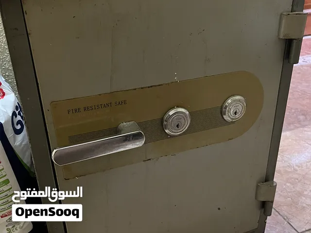 خزنة ireproof Safe - 100Kgs, Dual Key Locks for Enhanced Security