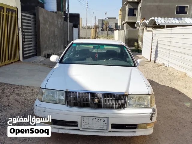 تويوتا كراون راس الثور / موديل 2000 / رقم بصره / السنويه مجدده لغايه 2030 بأسمي شخصيا / مكفوله