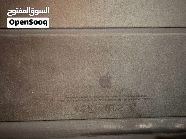كفر ايباد وكيبورد من آبل اصلي مستعمل نظيف جدا