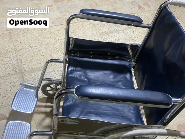 كرسي متحرك للبيع بحالة ممتازة وسعر مناسب
