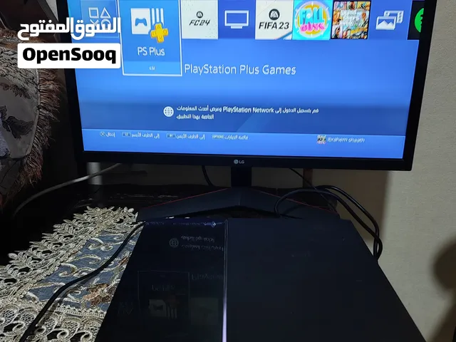 play station 4 بحالة ممتازة فل العاب وقابل للتعديل بسعر حرق
