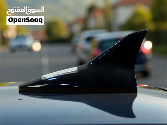 زعنفة القرش للسيارات ماركة Car care طاقة شمسية مع اضاءة تحذيرية