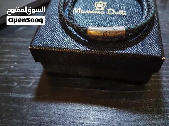 اسواره جلد تصكيره مغناطيس Massimo Dutti مستعمله اصليه