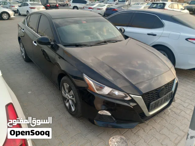 2020 نيسان التيما S