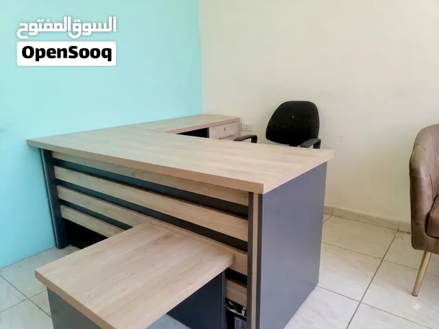 اثاث مكتب شبه جديد