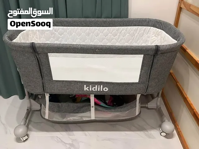 سرير اطفال مستعمل فتره بسيطه