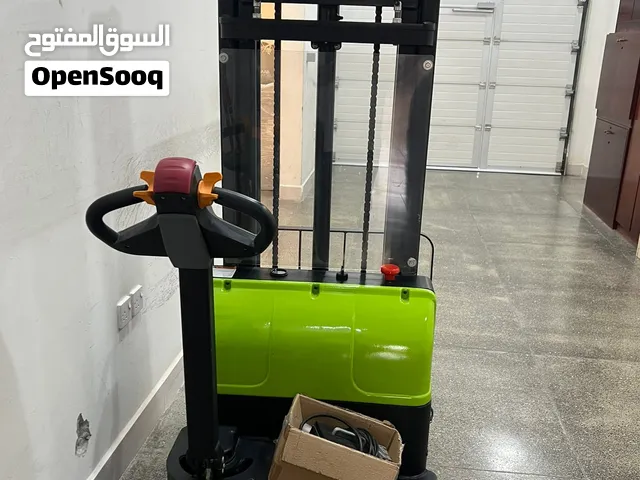 رافعة تكديس كهربائية Full Electric Stacker – حمولة 1 طن