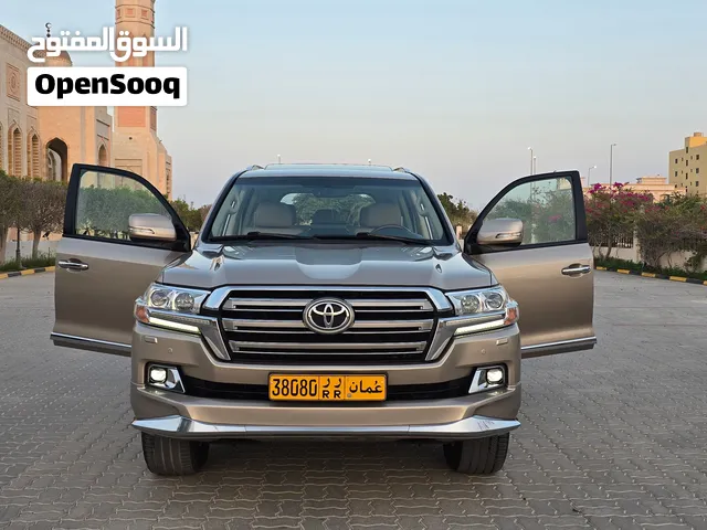 Used Toyota Land Cruiser in Al Batinah