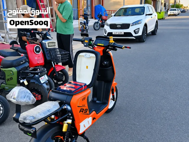 دراجهR9 موجوده عقل ابو فيشه الاخضره ملف مال R11 بطاريات عدد 6 حجم كل واحده 32امبير بطاريه لون احمر