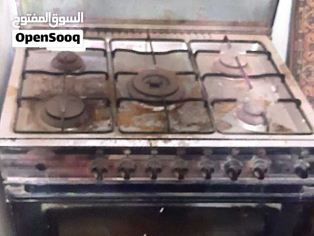 غاز مستعمل خمسة روس يحتاج لصيانة او تنضيف