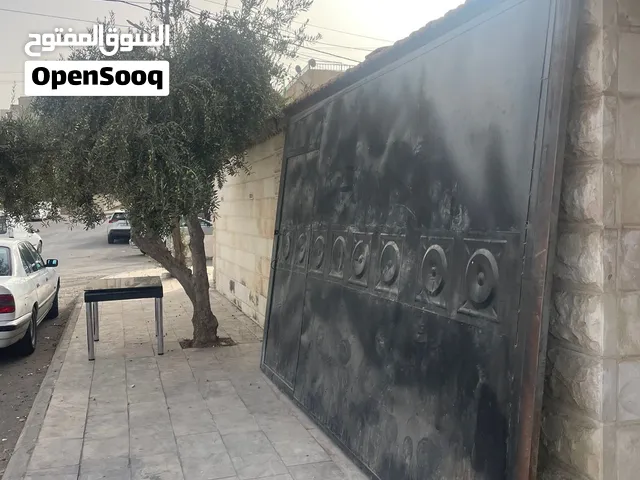 باب حديد مستعمل