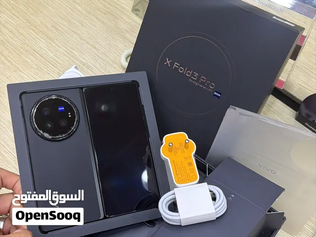 هاتف Vivo X Fold 3 Pro مستعمل معه جميع اغراضه بسعر ممتاز