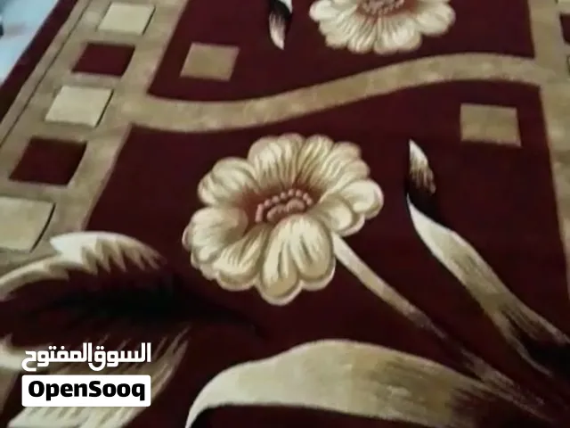 سجاد ثقيل ومحفر لسه بحالته الجديدة