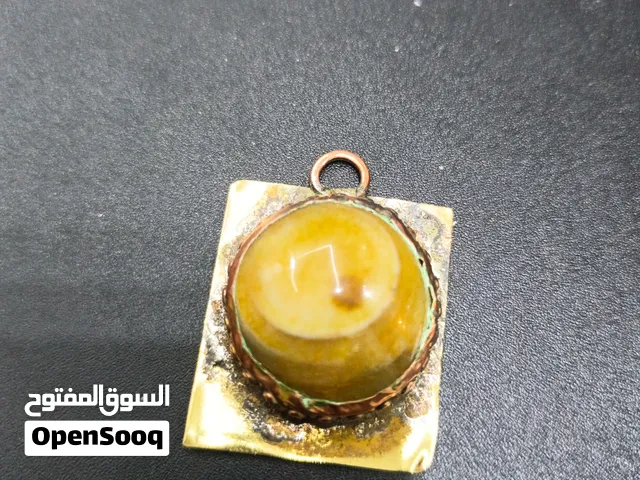 حجرة قلادة عقيق