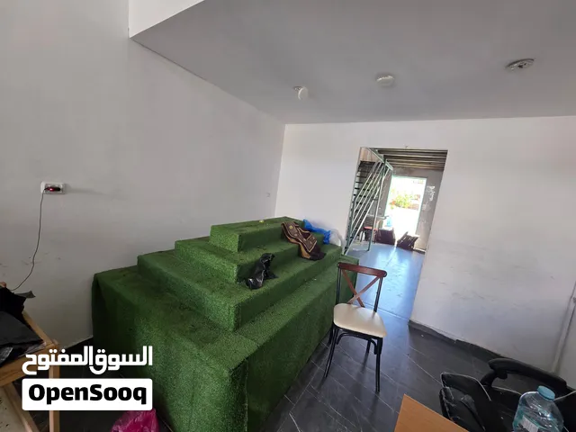 رفوف خضار وفواكه