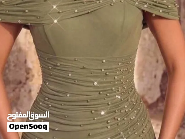 فستان للبيع