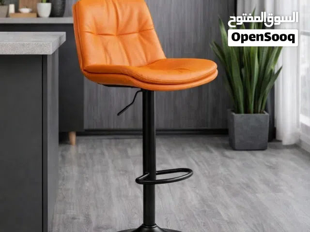 كرسي بار أنيق وعصري بتصميم مريح