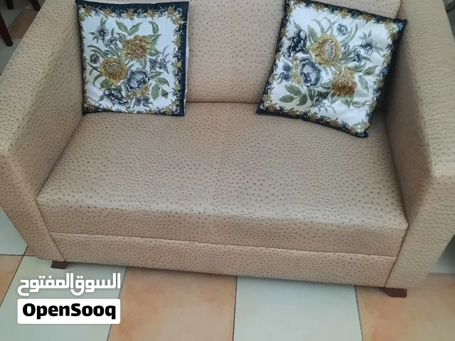 كنبات جلد للبيع