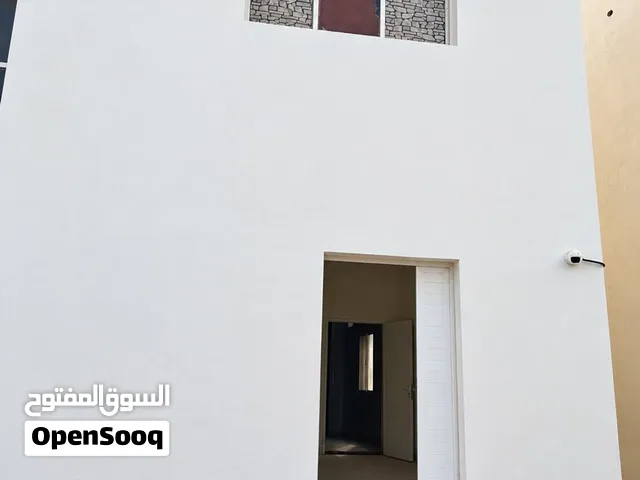 WAREHOUSE for RENT 1000sq feet in misfah