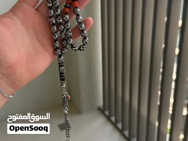 مسبحة تراثية سوداء وفضية مزخرفة مع تعليقات معدني