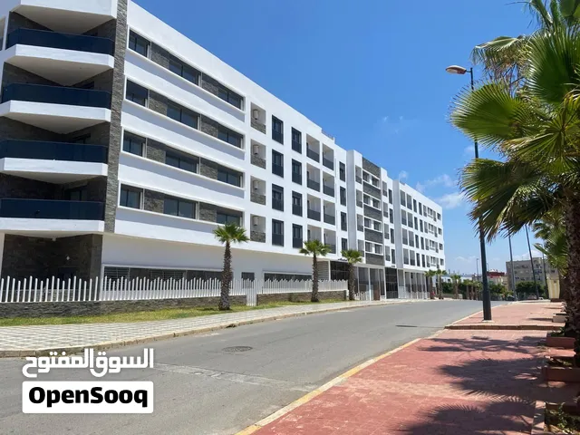محل تجاري في موقع راقي للإيجار أو البيع