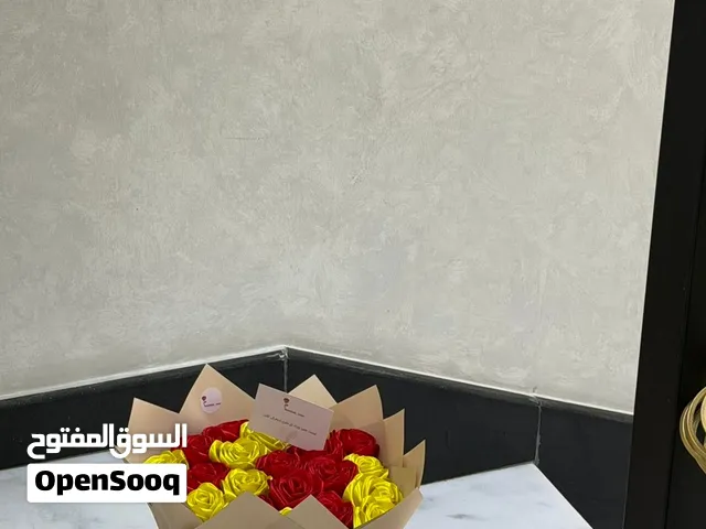 تنسيق ورد دائم لا يذبل - تشكيلة بوكيهات وفازات بتصميم راقي ومميز