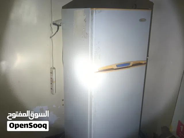 ثلاجة ونسا بحالة ممتازة