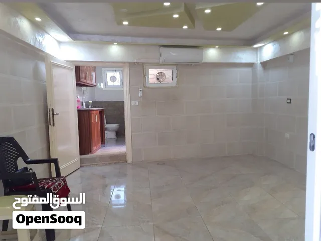 محل او مكتب للايجار اربد حي الميدان شارع الدستور جنب مدرسة عمر بن الخطاب الثانوية الشرعية للبنيين