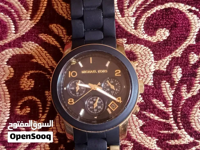 ساعه مايكل كورس أصليه بسعر مغري سعره جديده 300 دينارا