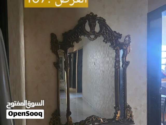 مرايا مصرية كبيرة لمدخل الشقة جميلة وخشبها ثقيل بسعر 10 ريال + مرايا جانبية بيضاء بسعر ريالين