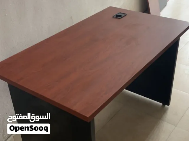 مكتب حديث بحالة ممتازة