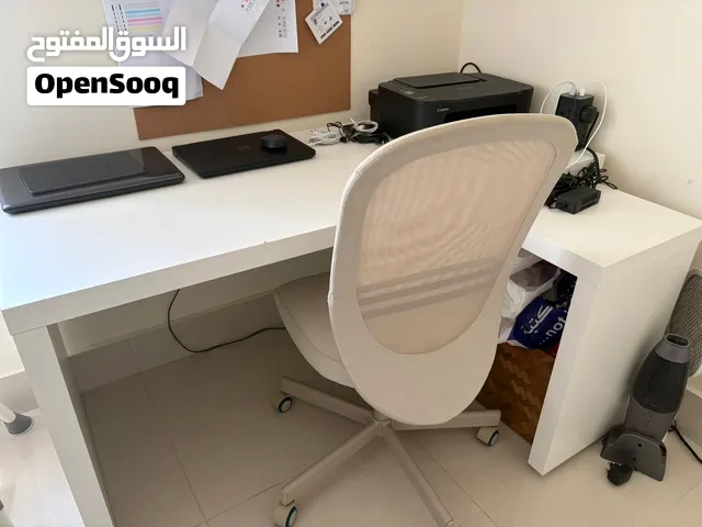Desk adjustable with chair