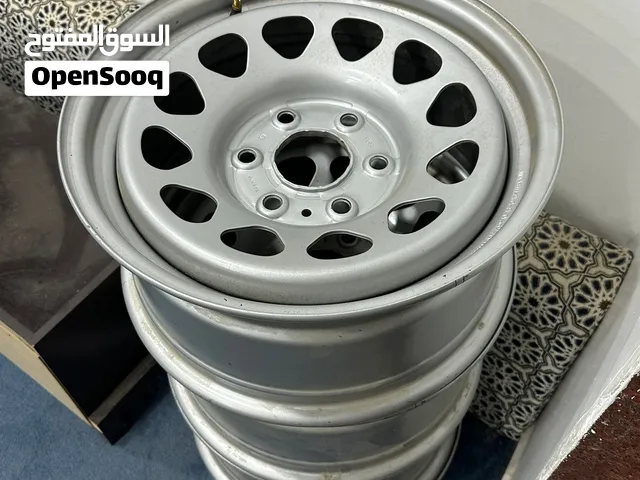للبيع 4 رنقات سلفرادو نظاف حيل حجم 17
