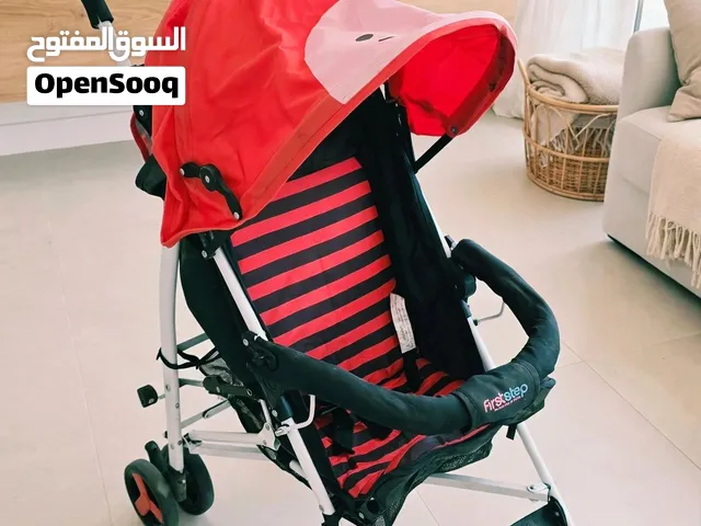 للبيع عرابة أطفال براندFirst step المعروفه  بحالة جيدة، وقابلة للطي لسهولة التخزين والحمل