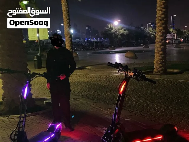 اسكوتر WEPED الوحيدين بالخليج كله لللبيع كنت شاريه ب 1650 و الحين ببيعها ب 1200 و جاري لتفاوض