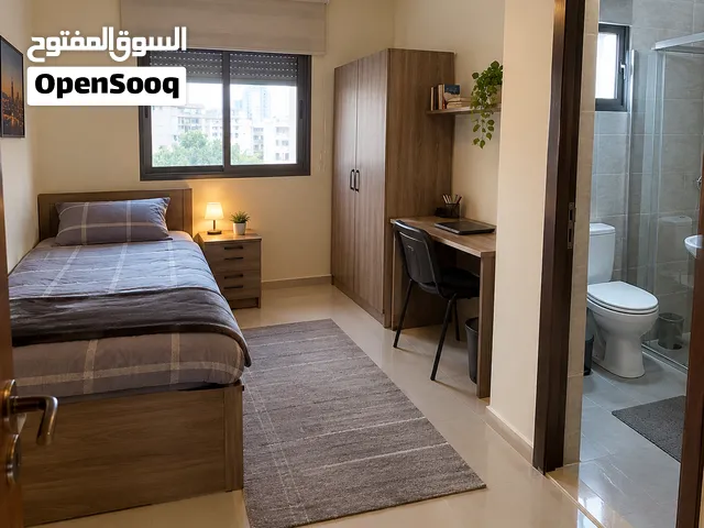 مطلوب ستوديو أو غرفة للاجار لشاب موظف بالقرب من شارع الجامعه