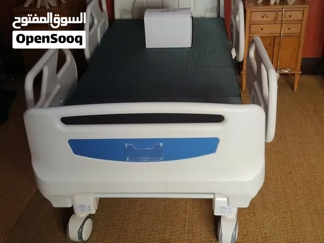 سرير طبي جديد غير مستخدم